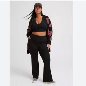 TORRID Boot Cut Active Pant Size 1X Deep Black